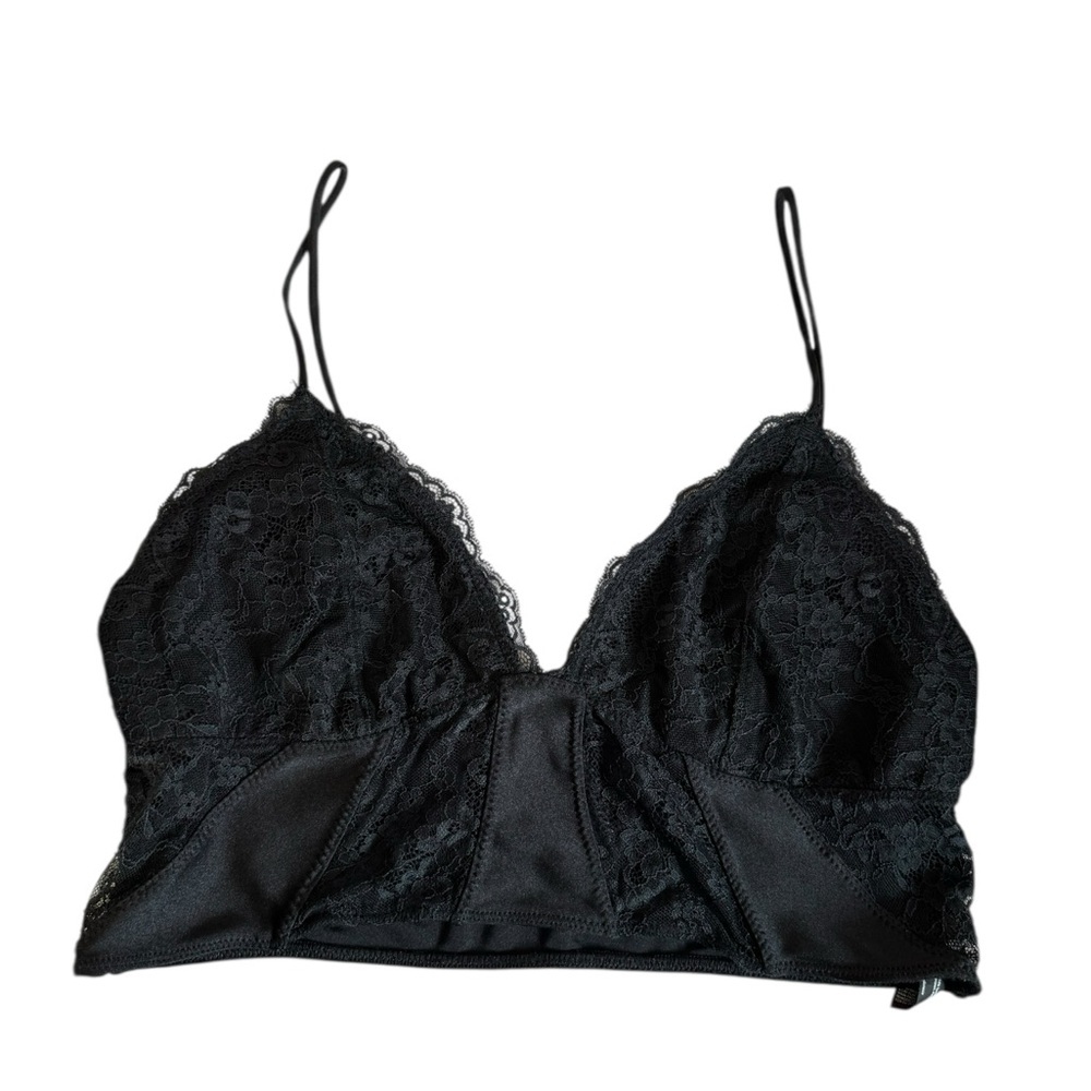 ⭐Urban Outfitters Out From Under Black Lace Bralette Sz XL